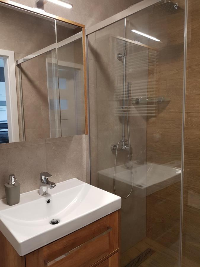 Apartament 42 -Bursztynowe Lägenhet Kołobrzeg Exteriör bild